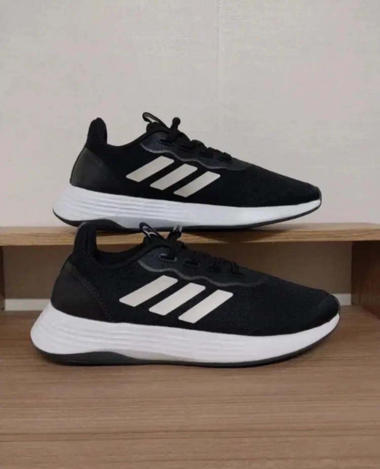여성 아디다스 QT 레이서 스니커즈, 운동화 (230 이미지