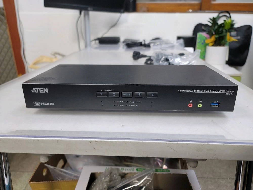 ATEN CS1844 듀얼모니터 4채널 4K KVM 스위치 이미지