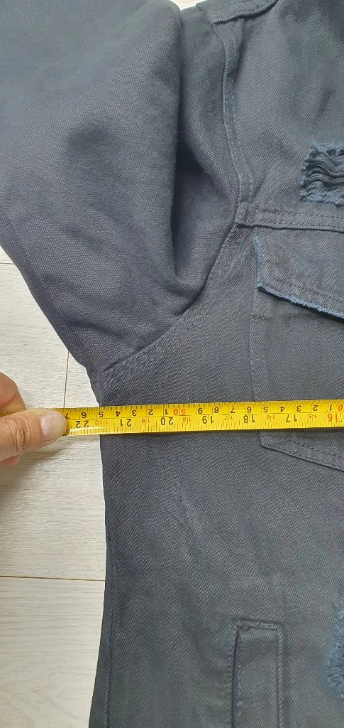 Bershka Denim 블랙 데미지자켓(해외판) 105호 실측! S급! 드라이완료! 이미지