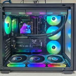 9800X3D , 32램 반본체 게이밍 컴퓨터 팝니다 이미지