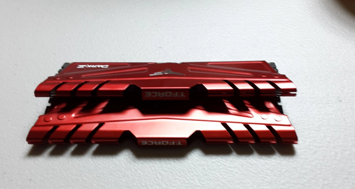 팀그룹 티포스 DDR4 3200 32G x 2 (64GB) 이미지