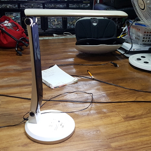 아리스 인버터 LED스탠드 상태양호 이미지