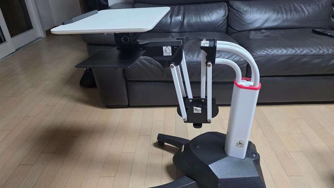 Kesrer 모션 이동식 노트북 태블릿 거치대 겸 침대 책상 이미지