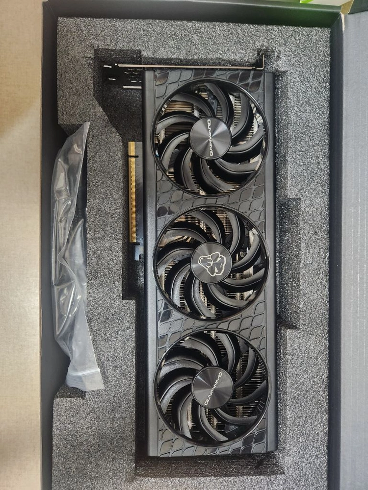 RTX 5070 그래픽카드 이미지