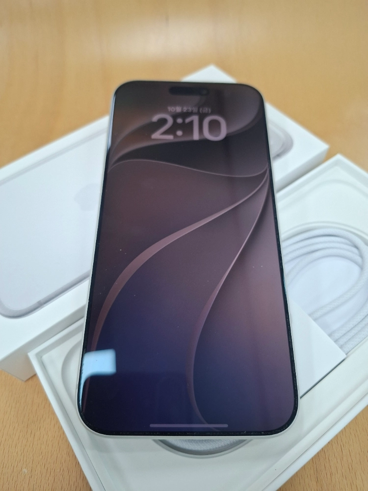 애플 아이폰17프로맥스 실버 256GB 공기계 풀박스 판매합니다. 이미지