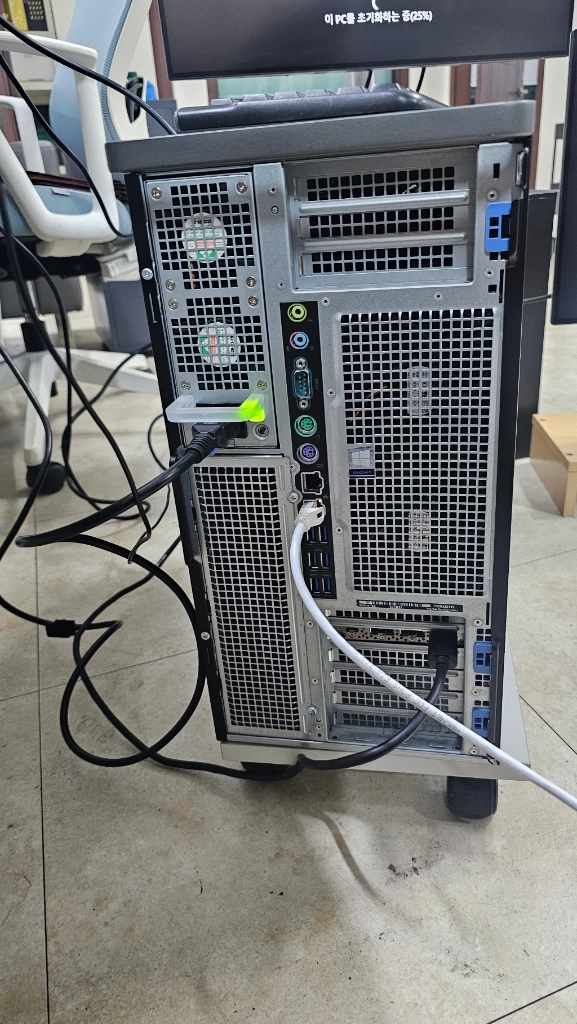 Dell Precision 7920 Tower 팝니다. 이미지