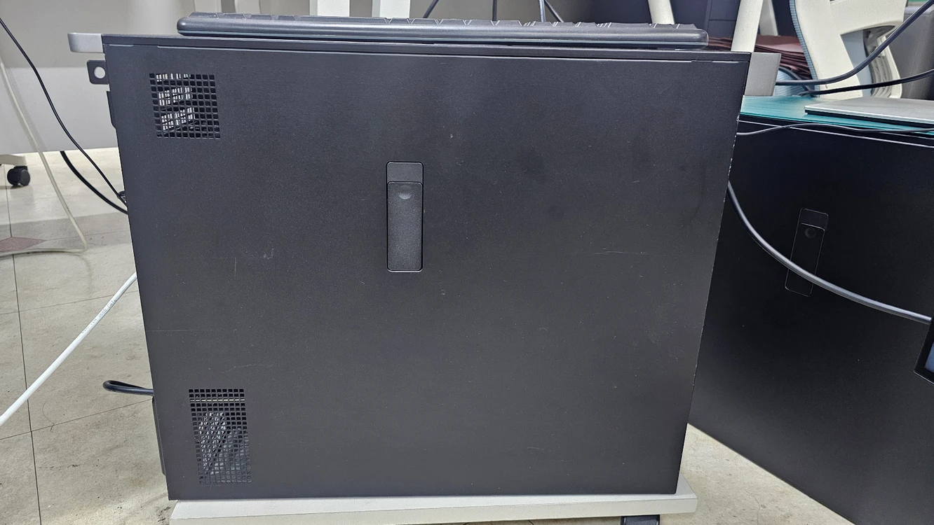 Dell Precision 7920 Tower 팝니다. 이미지