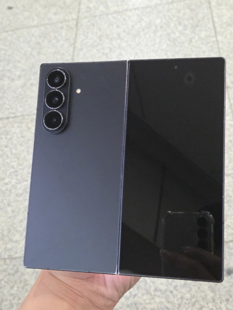 [자급제] 갤럭시 Z폴드7 512GB 블랙쉐도우 공기계 판매합니다. 이미지