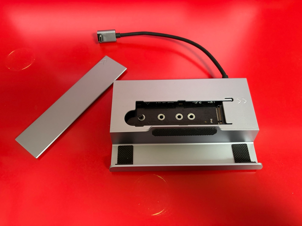 스팀덱 로갈리 umpc용 거치대 usb 허브 ssd인클로저 이미지