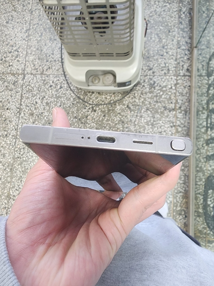 갤럭시S24울트라 정상해지 깨끗한 공기계(잔상.번인등 불량없이 깔끔함^^!) 이미지
