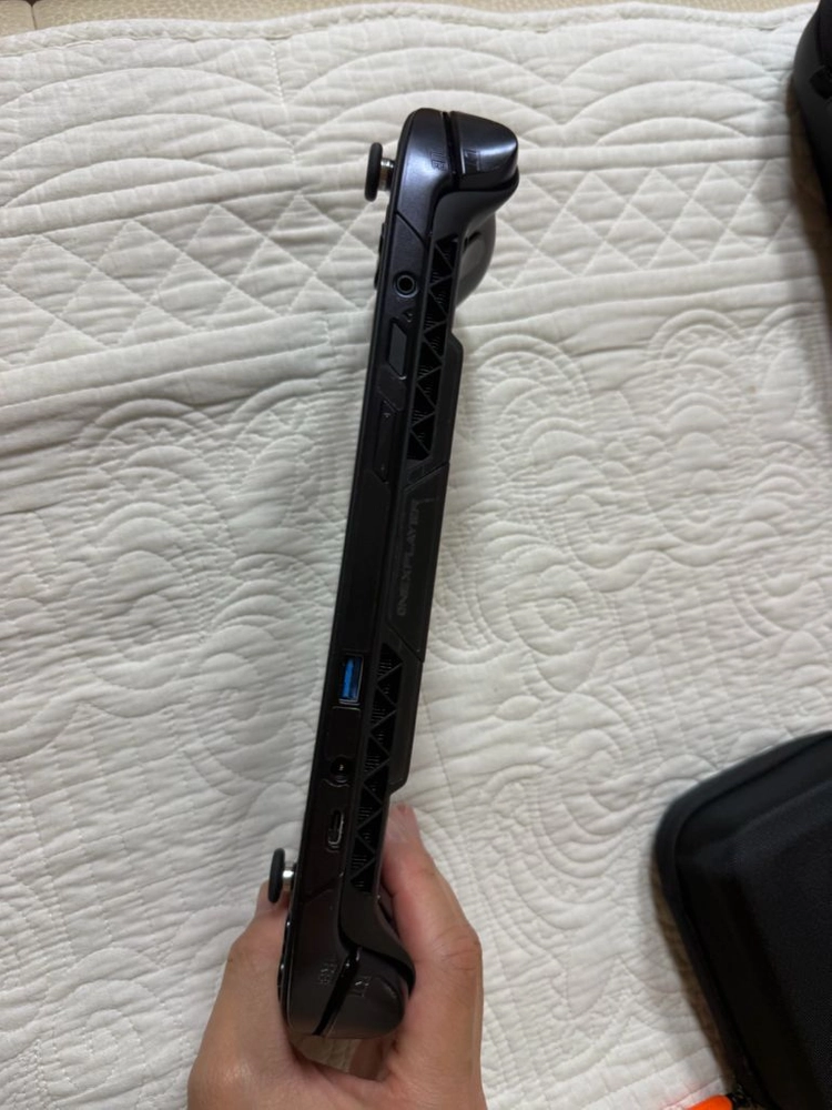 UMPC Onexplayer Apex 48gb+1tb 이미지