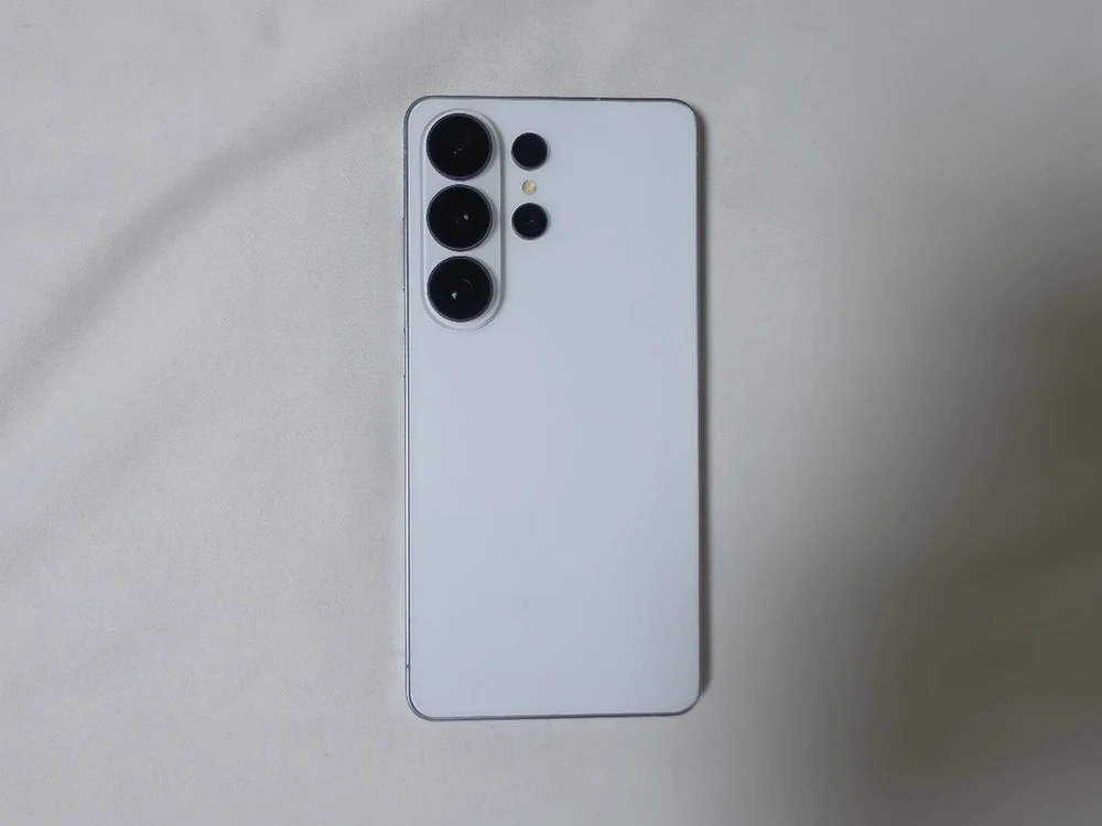 갤럭시 S26 울트라 256GB 자급제 (화이트) - 안심되는 중고거래