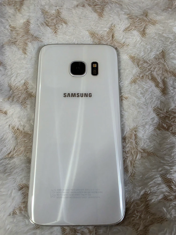 삼성휴대폰 갤럭시 S7 .SM-G930K.32GB.흰색 잔상있음좌측상단파손없으니안촉칠벗겨짐(사진참고) 이미지