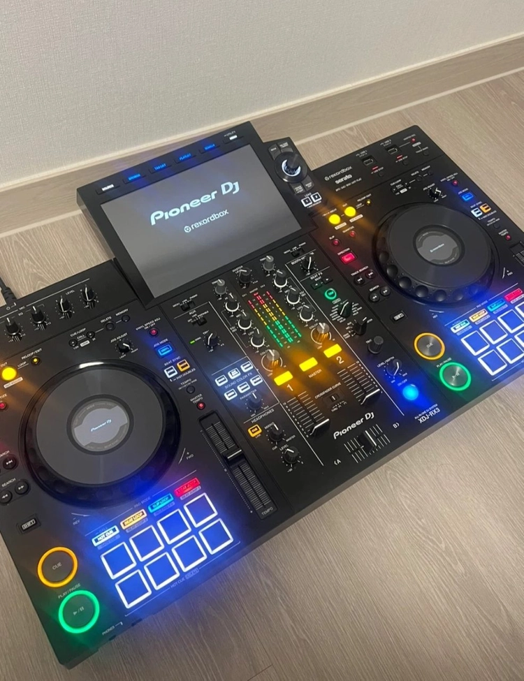 Pioneer XDJ-RX3 올인원 DJ 컨트롤러 이미지