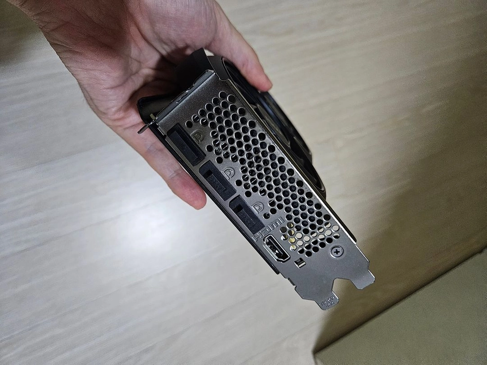 msi 4060ti 16gb 그래픽카드 이미지