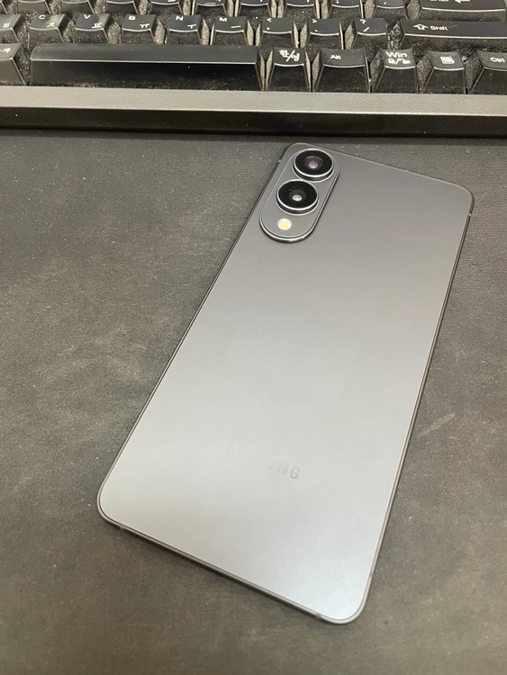 갤럭시S25엣지 블랙 256GB 무잔상 상태좋은 중고72만팝니다 이미지