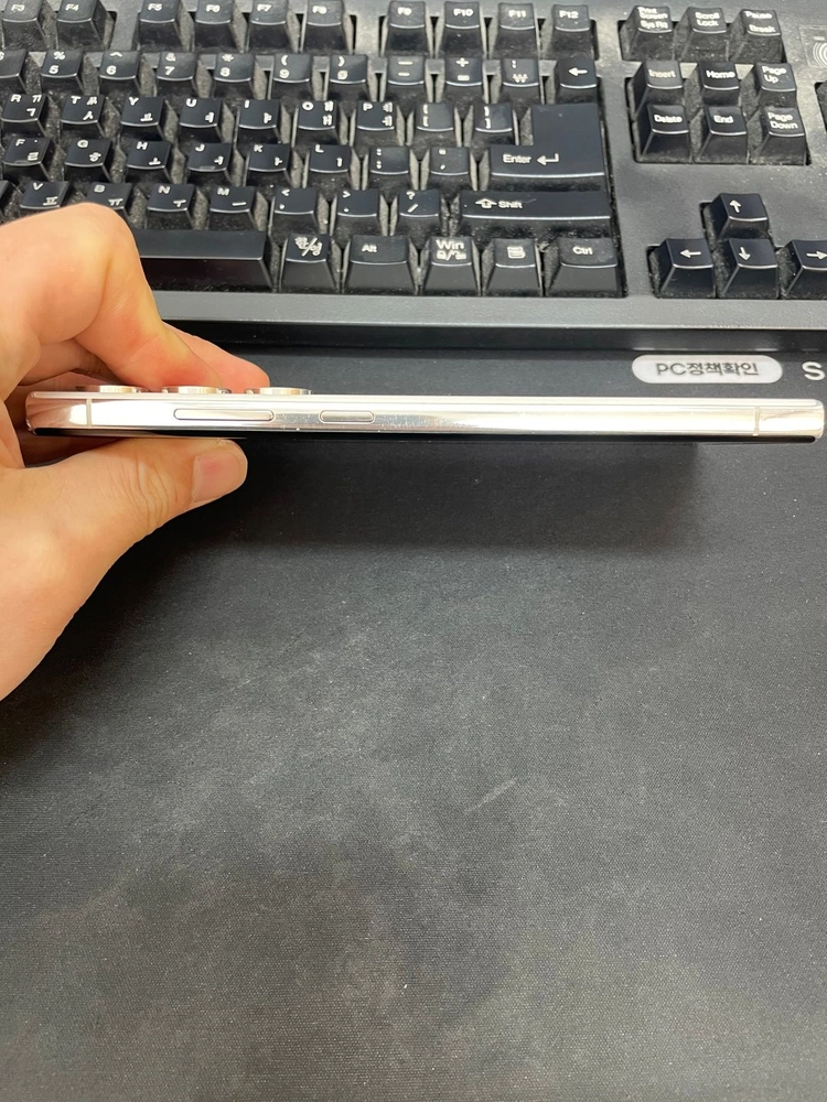 갤럭시S23울트라 크림 256GB 무잔상 상태좋은 중고63만8천팝니다 이미지