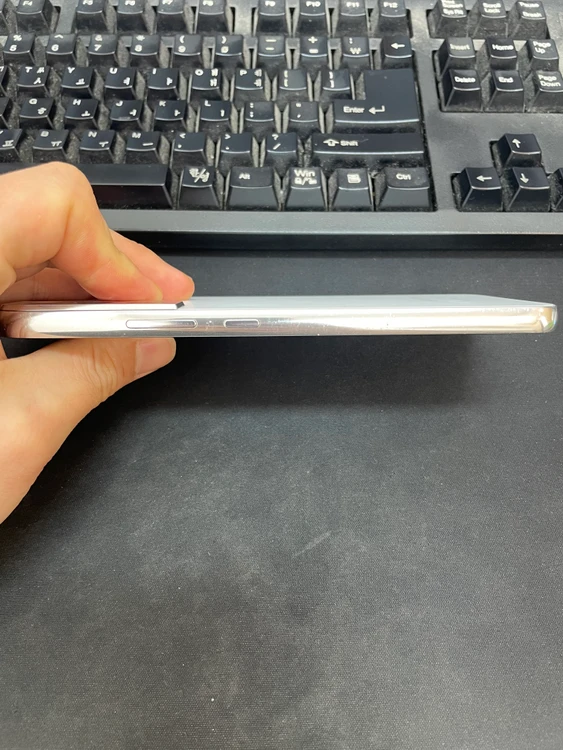 갤럭시S22플러스 화이트 256GB 무잔상 상태좋은 중고30만2천팝니다 이미지