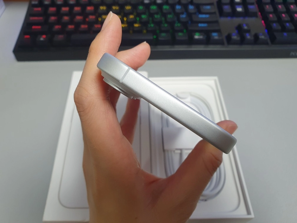 아이폰17 / 256GB / 화이트 이미지
