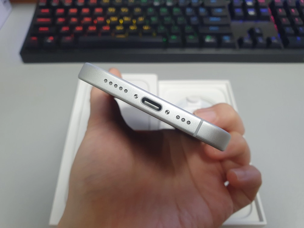 아이폰17 / 256GB / 화이트 이미지
