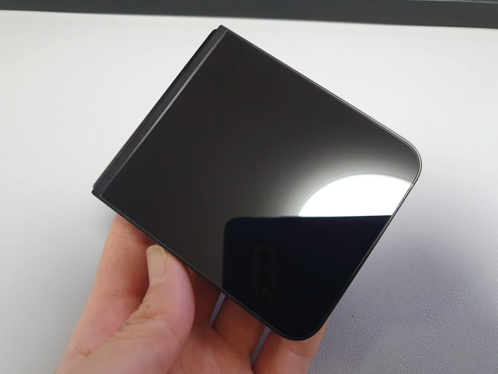 갤럭시 Z플립7 FE / 256GB / 블랙 이미지