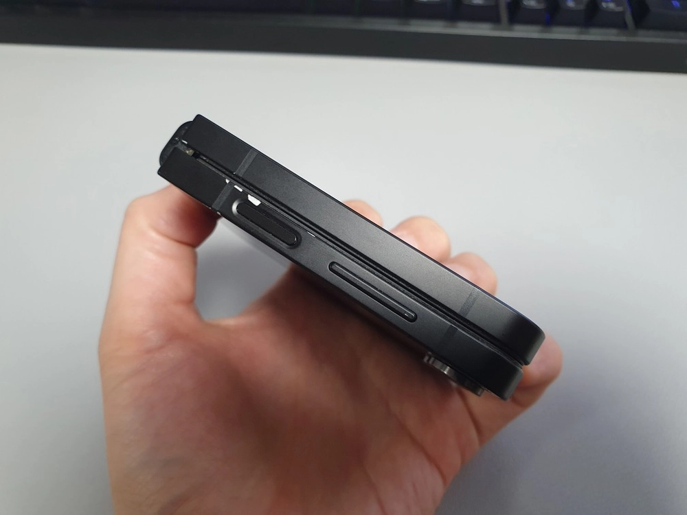 갤럭시 Z플립7 FE / 256GB / 블랙 이미지