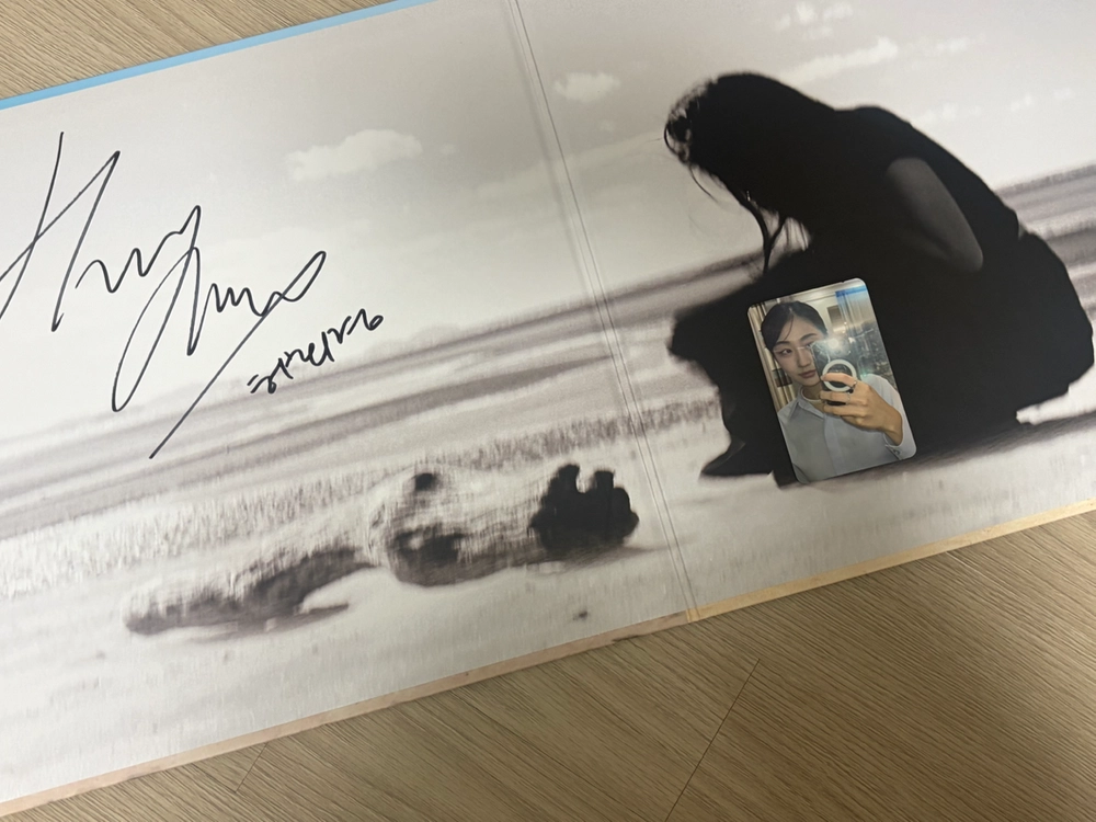 허회경 Memoirs lp 텀블벅 싸인반 이미지