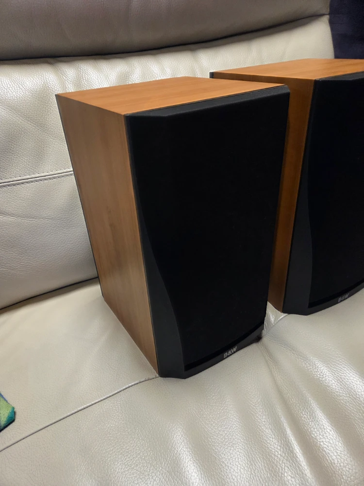 수리용 바워스 앤 윌킨스(Bowers & Wilkins, B&W)의 북쉘프 스피커 팝니다 이미지
