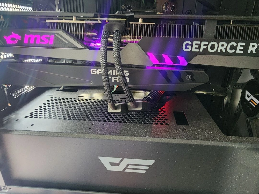 msi rtx4070 trio 그래픽카드 이미지