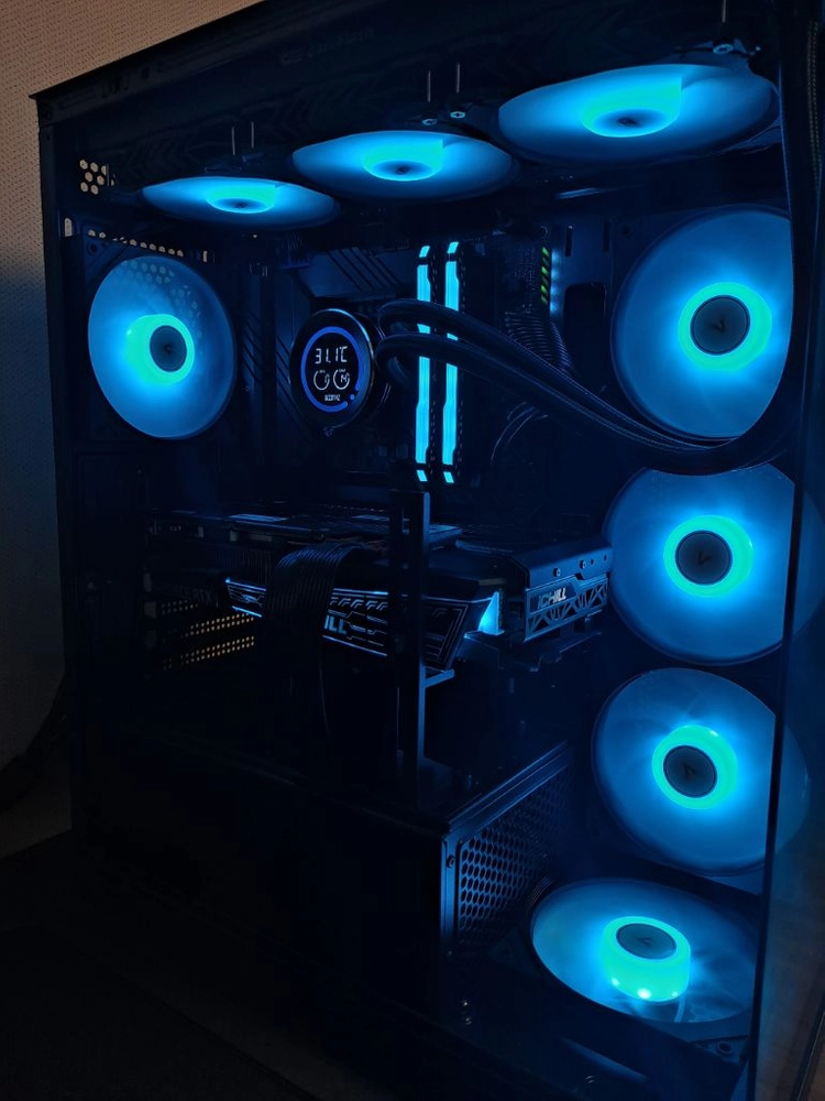 게이밍 컴퓨터 i9 -11900K / Z590 / 3070 데스크탑 이미지