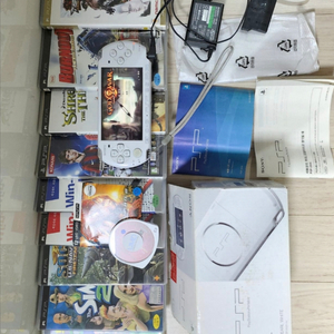 소니 PSP 3005 펄화이트 풀세트와 게임팩 여러개 판매합니다 이미지