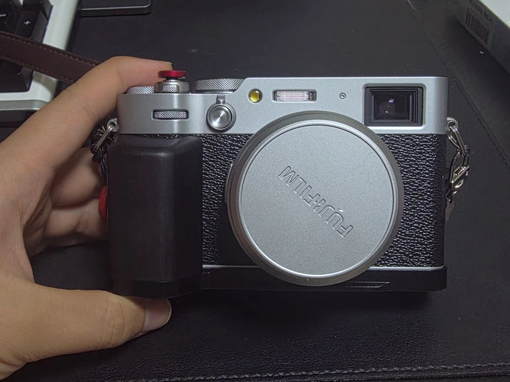 후지필름x100vi 실버 풀박 악세사리포함 교환가능 니콘 z5ii 2470 - 안심되는 중고거래