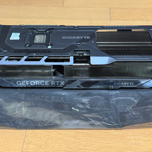 기가바이트 RTX 5070ti GAMING OC D7 16GB 이미지