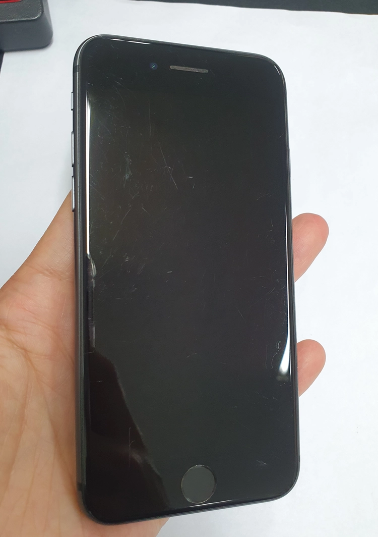 아이폰8 64GB 블랙 배터리90% 기능정상 중고폰 074811 이미지
