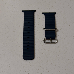 애플워치 울트라 49mm 네이비 오션 밴드 이미지