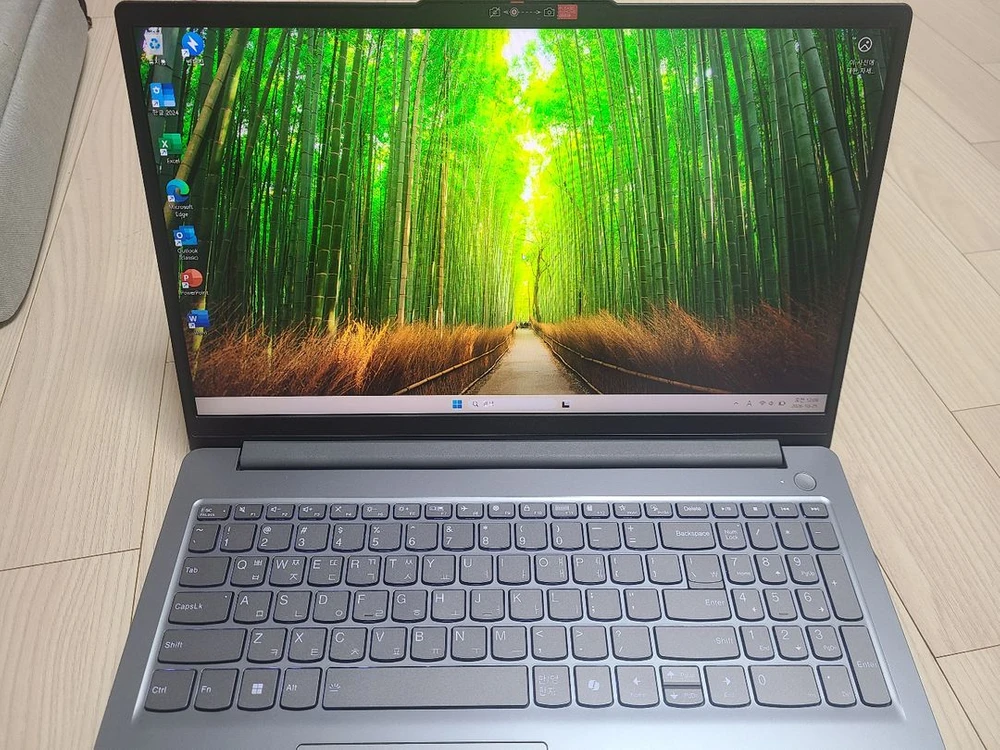 급쳐 15인치 RTX4050 게이밍노트북팝니다 - 안심되는 중고거래
