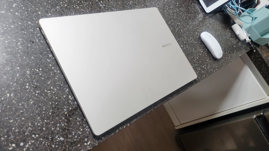삼성 풀옵 갤럭시북 프로3/초고화질 아몰레드2X/i7,램32G,1TB 이미지