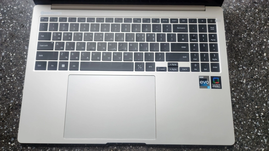 삼성 풀옵 갤럭시북 프로3/초고화질 아몰레드2X/i7,램32G,1TB 이미지