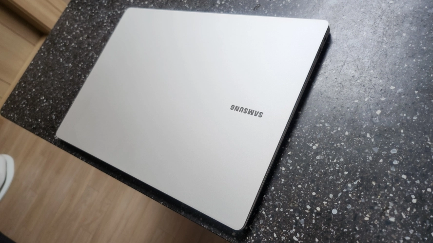 삼성 풀옵 갤럭시북 프로3/초고화질 아몰레드2X/i7,램32G,1TB 이미지