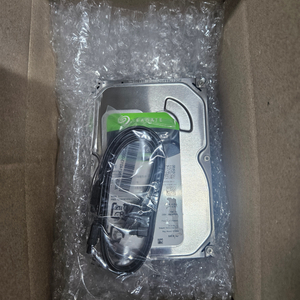 씨게이트 바라쿠다 1TB HDD ST1000DM010 SATA3 7200RPM + 케이블 이미지