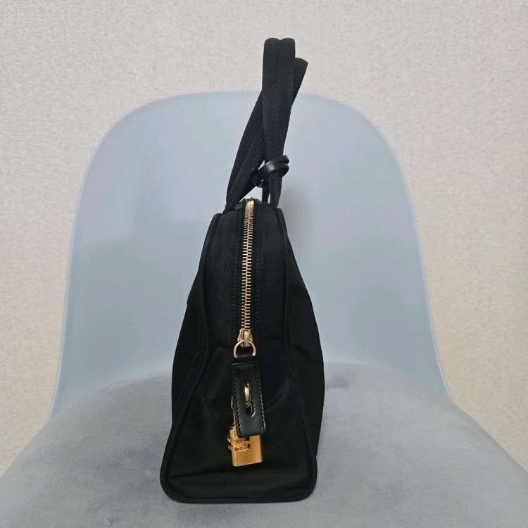 프라다(PRADA) 테수토 나일론 토트백 블랙 이미지