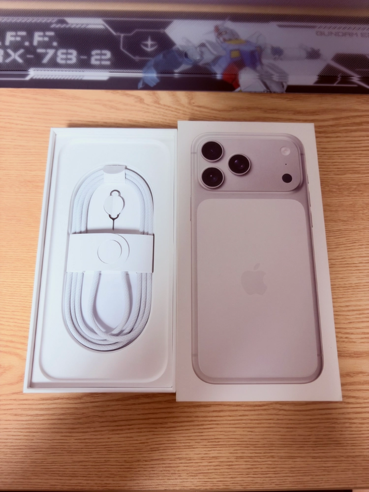 아이폰 17 프로 맥스 실버 512GB 판매합니당! 이미지
