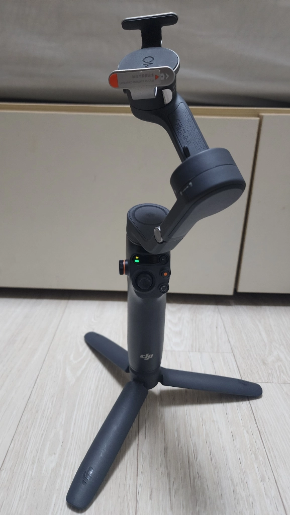DJI 오즈모 모바일 6 핸드폰 짐벌 이미지