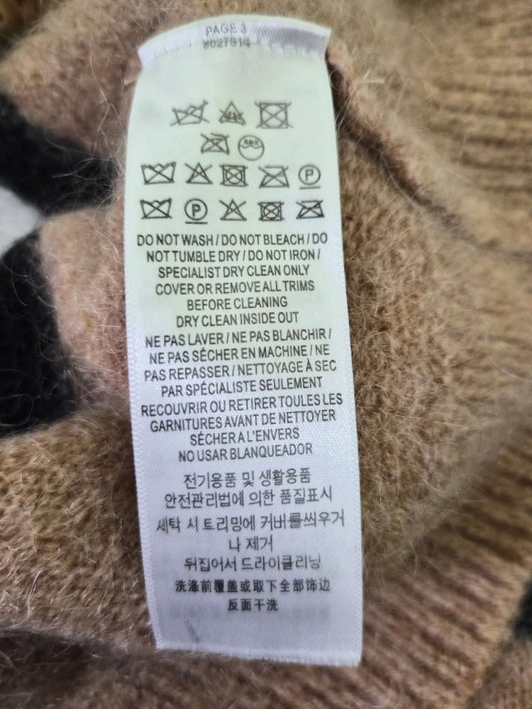 버버리모헤어가디건S(55~66)반가슴55 상태양호 택포15만 이미지