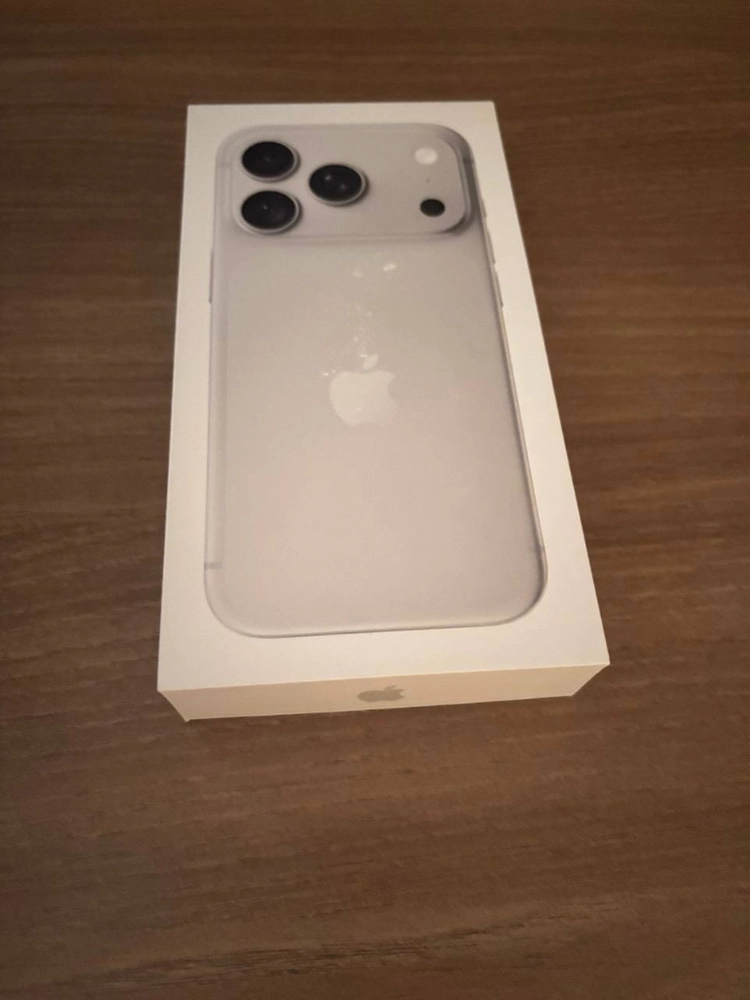 자급제 아이폰18pro 실버 (256GB) 이미지