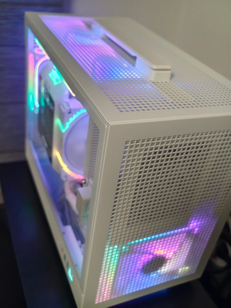 올화이트 itx 고성능 미니pc 테스크탑 9850x3d rtx5080 이미지
