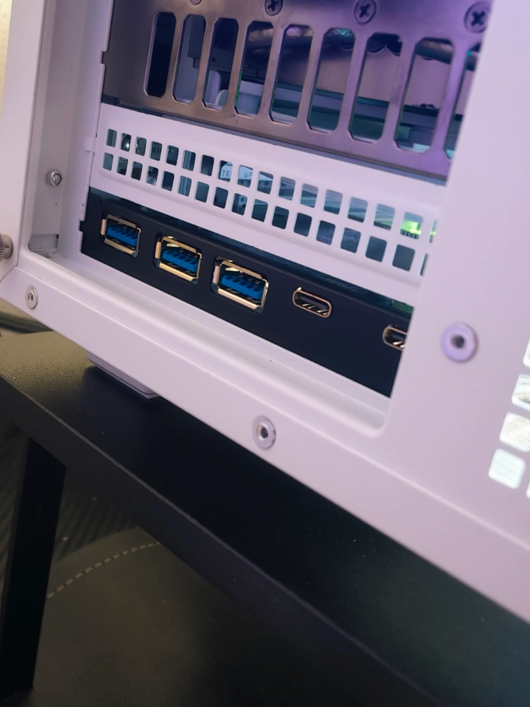 올화이트 itx 고성능 미니pc 테스크탑 9850x3d rtx5080 이미지