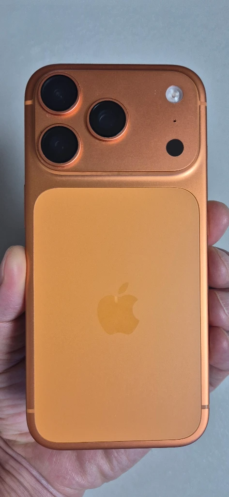 아이폰 17프로 오렌지 색상 256GB 초S급 이미지