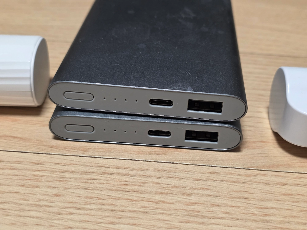 샤오미 10000mAh 보조배터리 2개 + 도킹형 보조배터리 2개 이미지