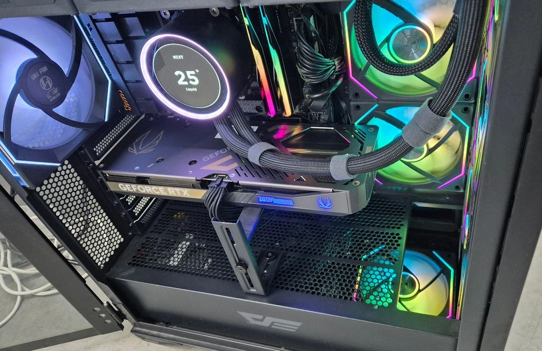 라이젠 7800X3D / 조택 RTX 5070 / 1TB SSD / 32GB 이미지